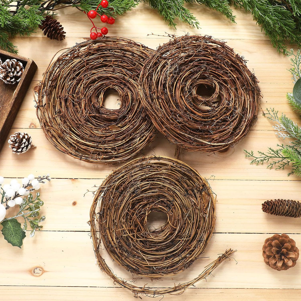 janinka 12 pcs 15 feet grapevine garland natural, side view