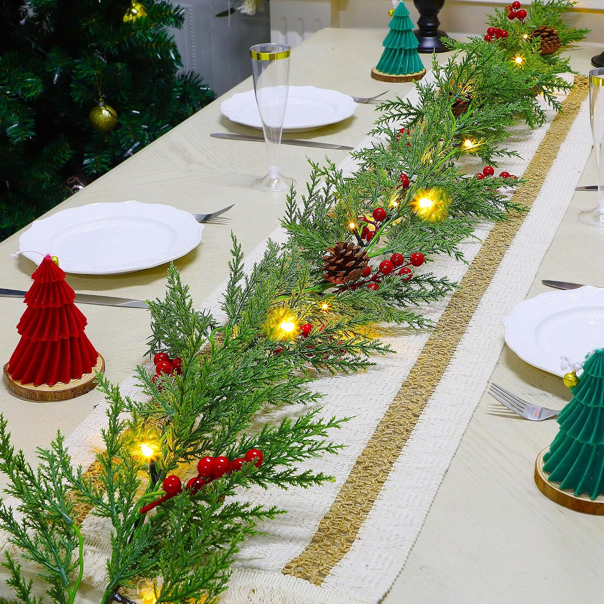 lulu home 9ft pre-lit christmas garland, 30 leds, close-up detail