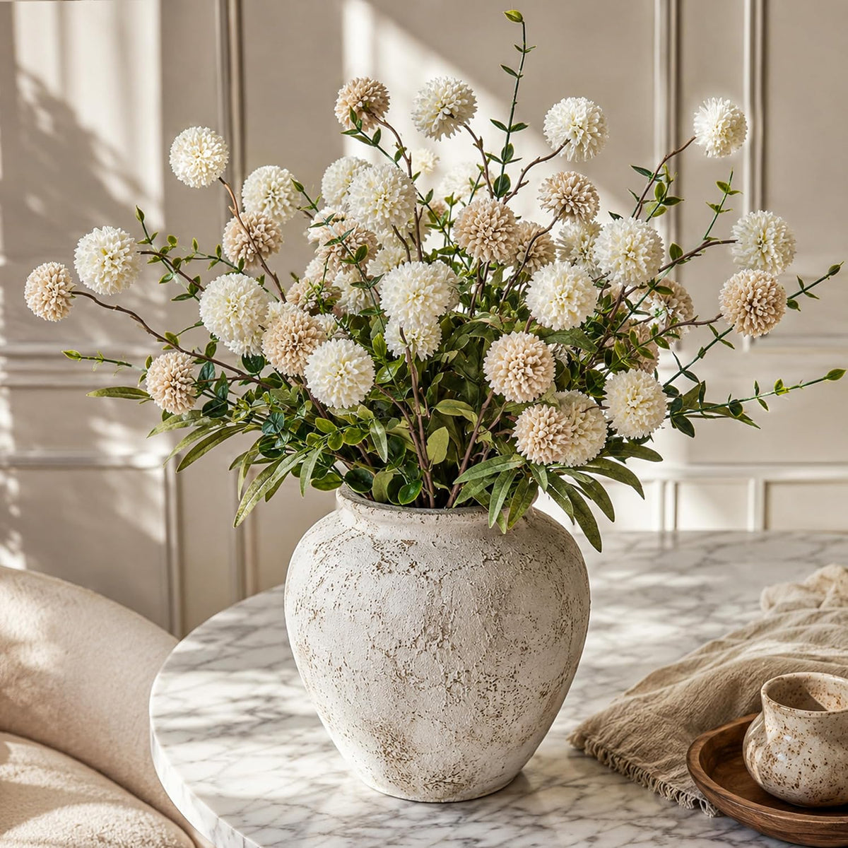 der rose 18pcs fake flowers white blooms and shown in use