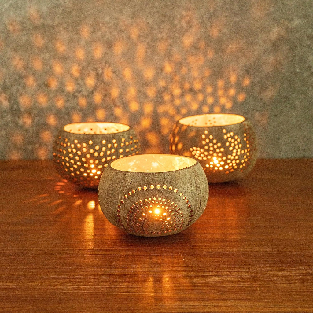 Restaurantware-Coco Casa 4 x 3.3 Inch Coconut Shell Candle Holders, 1 Reusable Tealight Holders - Candle Not Included, Rainbow Pattern, Tan Coconut Bowls for Candles, Handcrafted