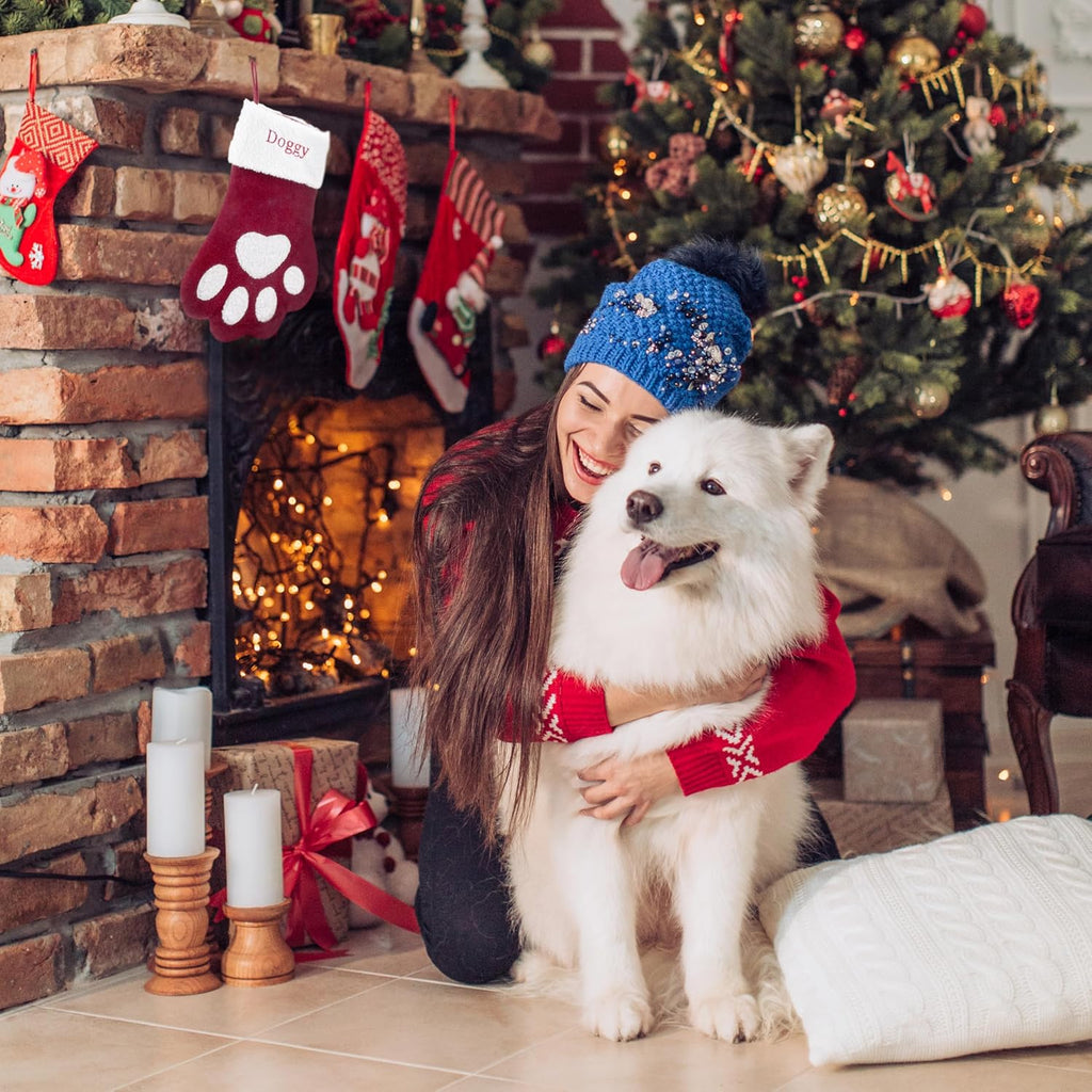 Custom Pet Christmas Stocking: Large Personalized Embroidered Name Stocking for Dogs Cats Pets, Paw Shape Xmas Stocking Fireplace Hanging Stockings Family Holiday Stockings (1 pcs)