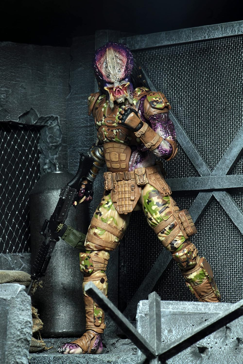NECA - Predator (2018) - 7” Scale Action Figure - Ultimate Emissary #1